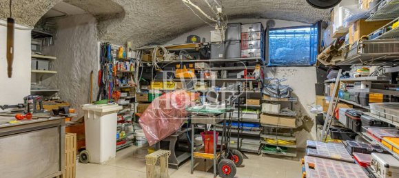 3 Schlafzimmer Haus in Como, Italy, Nr. 260675 10