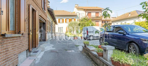 3 Schlafzimmer Haus in Como, Italy, Nr. 260675 5