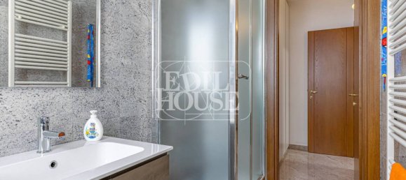 3 Schlafzimmer Haus in Como, Italy, Nr. 260675 23