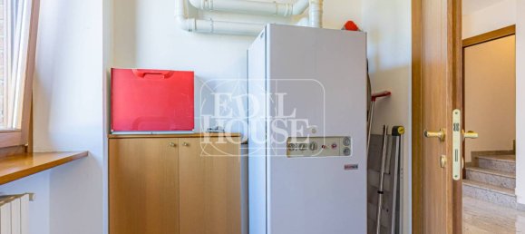 3 Schlafzimmer Haus in Como, Italy, Nr. 260675 38