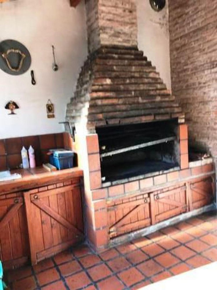 3 bedrooms House in Moron, Argentina No. 10339