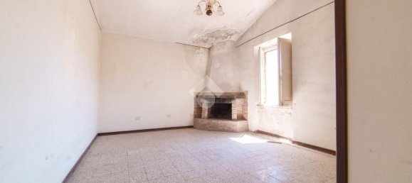 Дом с 2 комнатами в Тарквиния, Италия № 289709 2