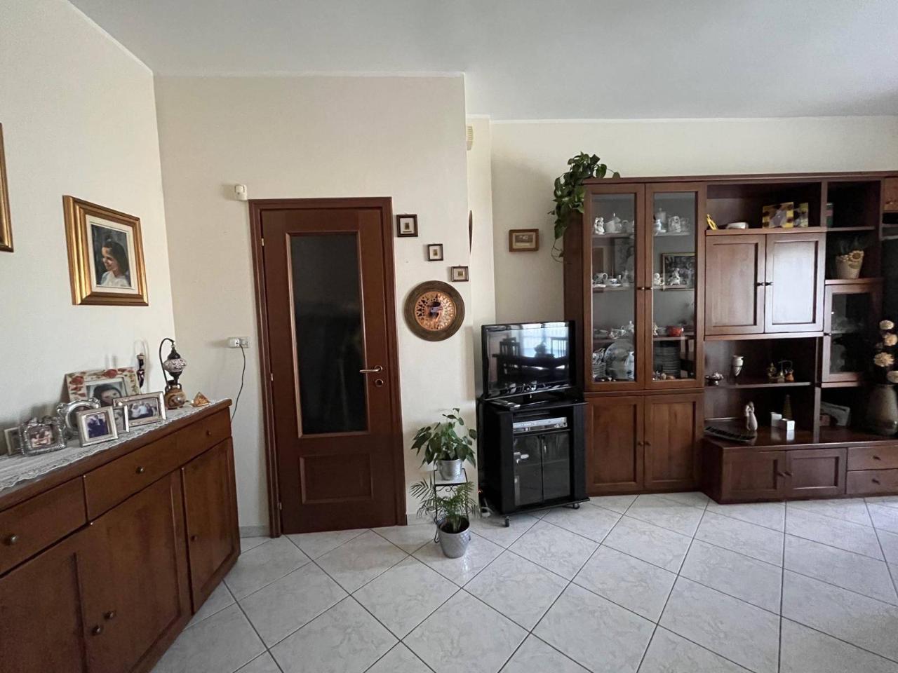 3 rooms Apartment in Settimo Torinese, Italy No. 111159