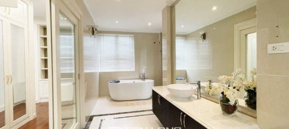 4 Schlafzimmer Villa in Long Bien, Vietnam, Nr. 696 10