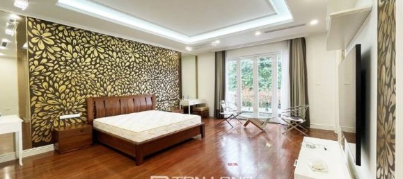 4 Schlafzimmer Villa in Long Bien, Vietnam, Nr. 696 8