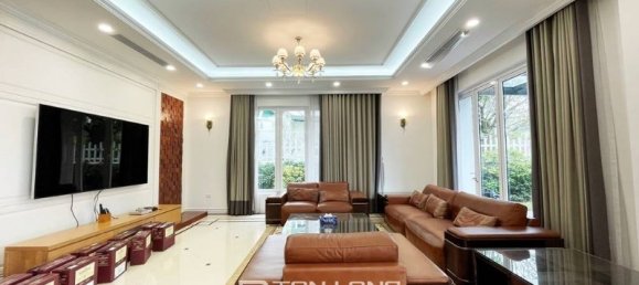 4 Schlafzimmer Villa in Long Bien, Vietnam, Nr. 696 3