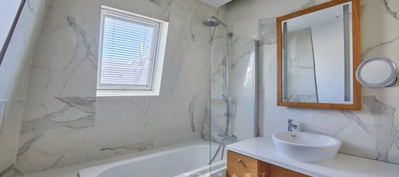 4 Schlafzimmer Doppelhaus in Paris, France, Nr. 182703 20