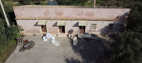 4 rooms House in Noto, Italy No. 190422 17