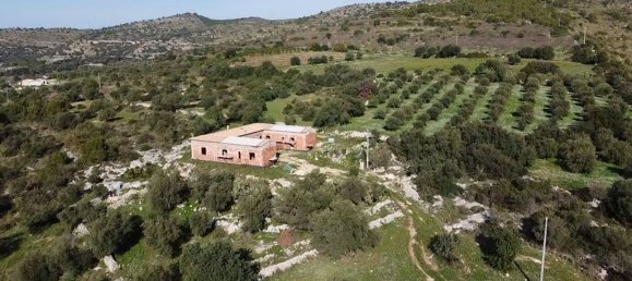 4 rooms House in Noto, Italy No. 190422 14