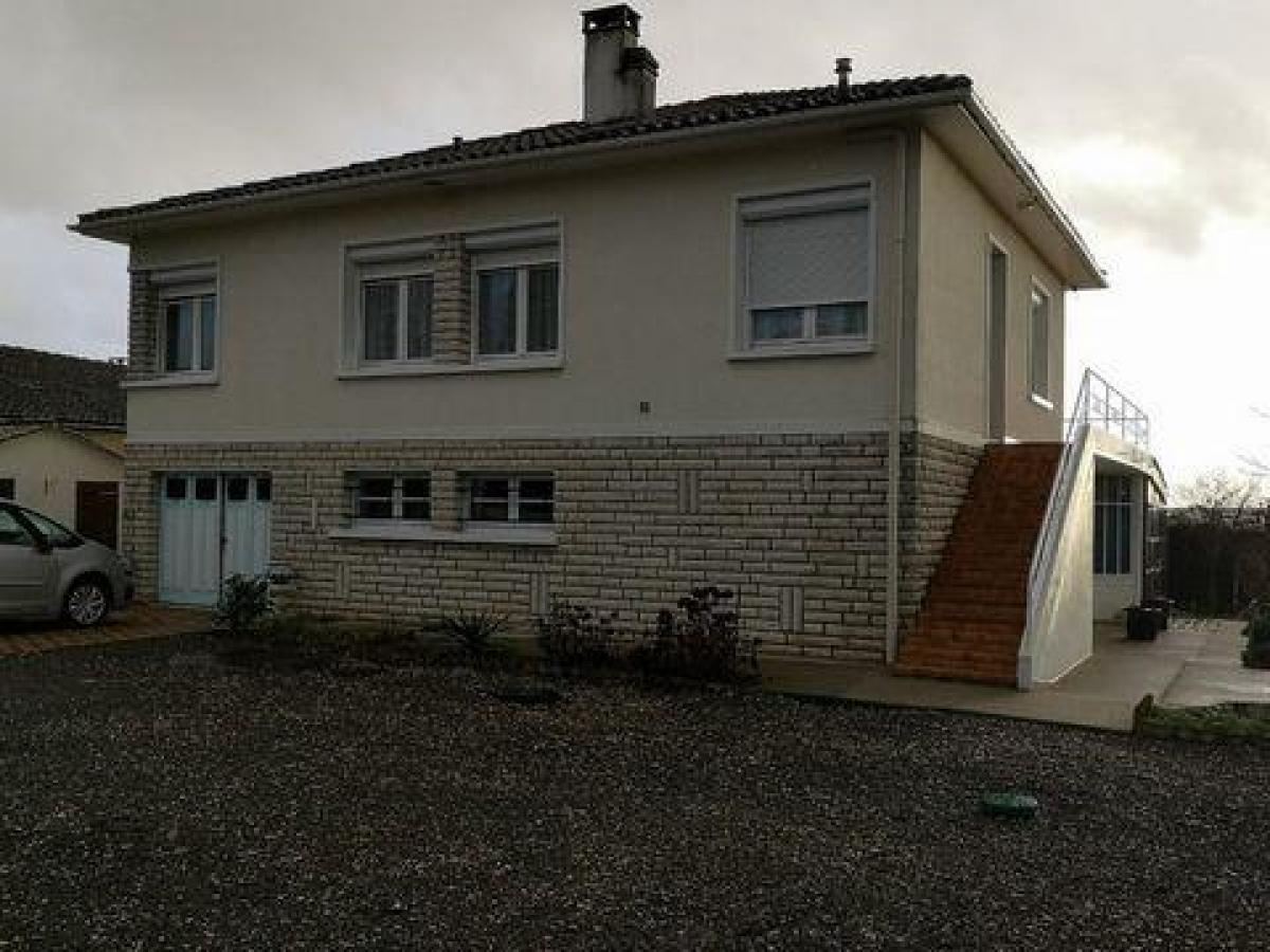 3 Schlafzimmer Haus in Balzac, France, Nr. 32515