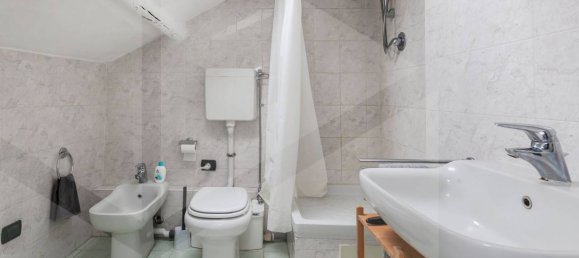 Квартира с 2 комнатами в Милан, Италия № 241127 19