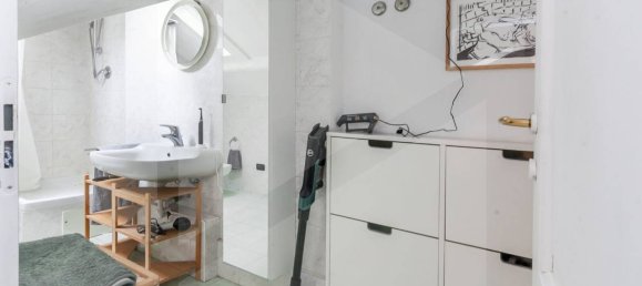 Квартира с 2 комнатами в Милан, Италия № 241127 21