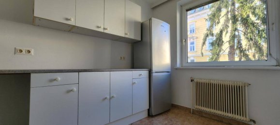 2 rooms Apartment in Favoriten, Austria No. 173209 4
