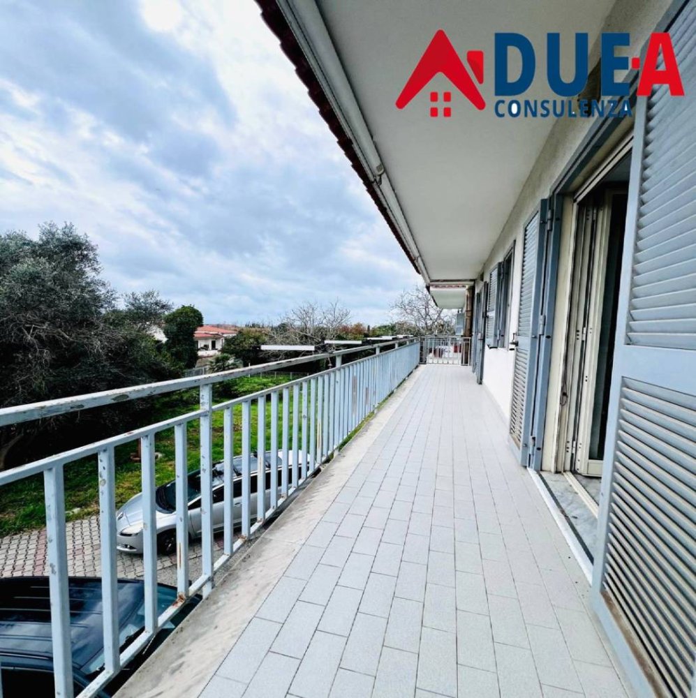 Квартира с 3 спальнями в Джульяно ин Кампанья, Италия № 273678