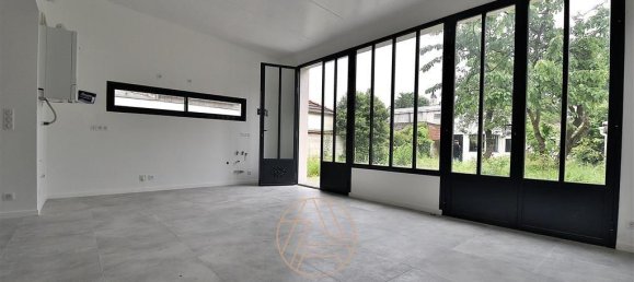 4 bedrooms House in Saint-Maur-des-Fosses, France No. 161634 4