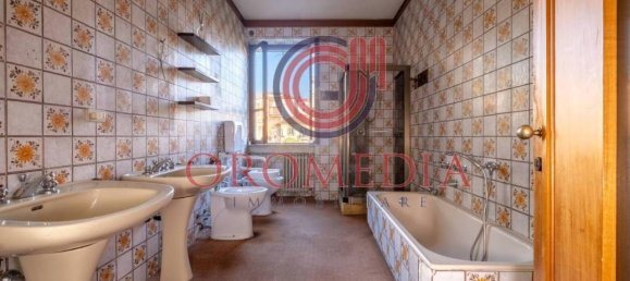 Apartamento de 4 habitaciónes en Bergamo, Italy No. 143572 21