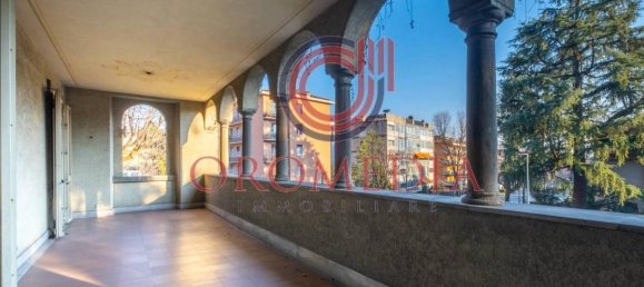 Apartamento de 4 habitaciónes en Bergamo, Italy No. 143572 22