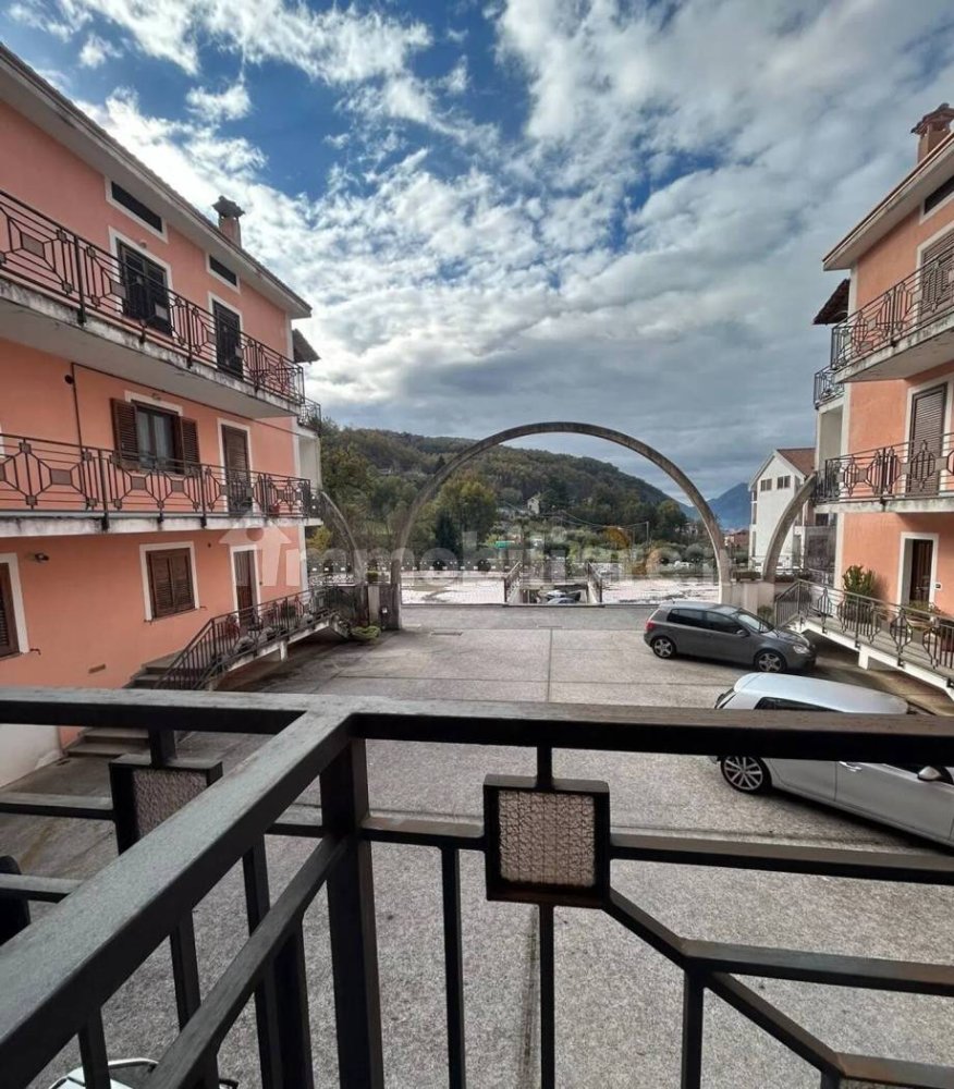 3 bedrooms Apartment in Lauria, Italy No. 61693