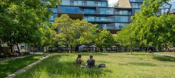 3 bedrooms Apartment in Mitte, Germany No. 233078 2