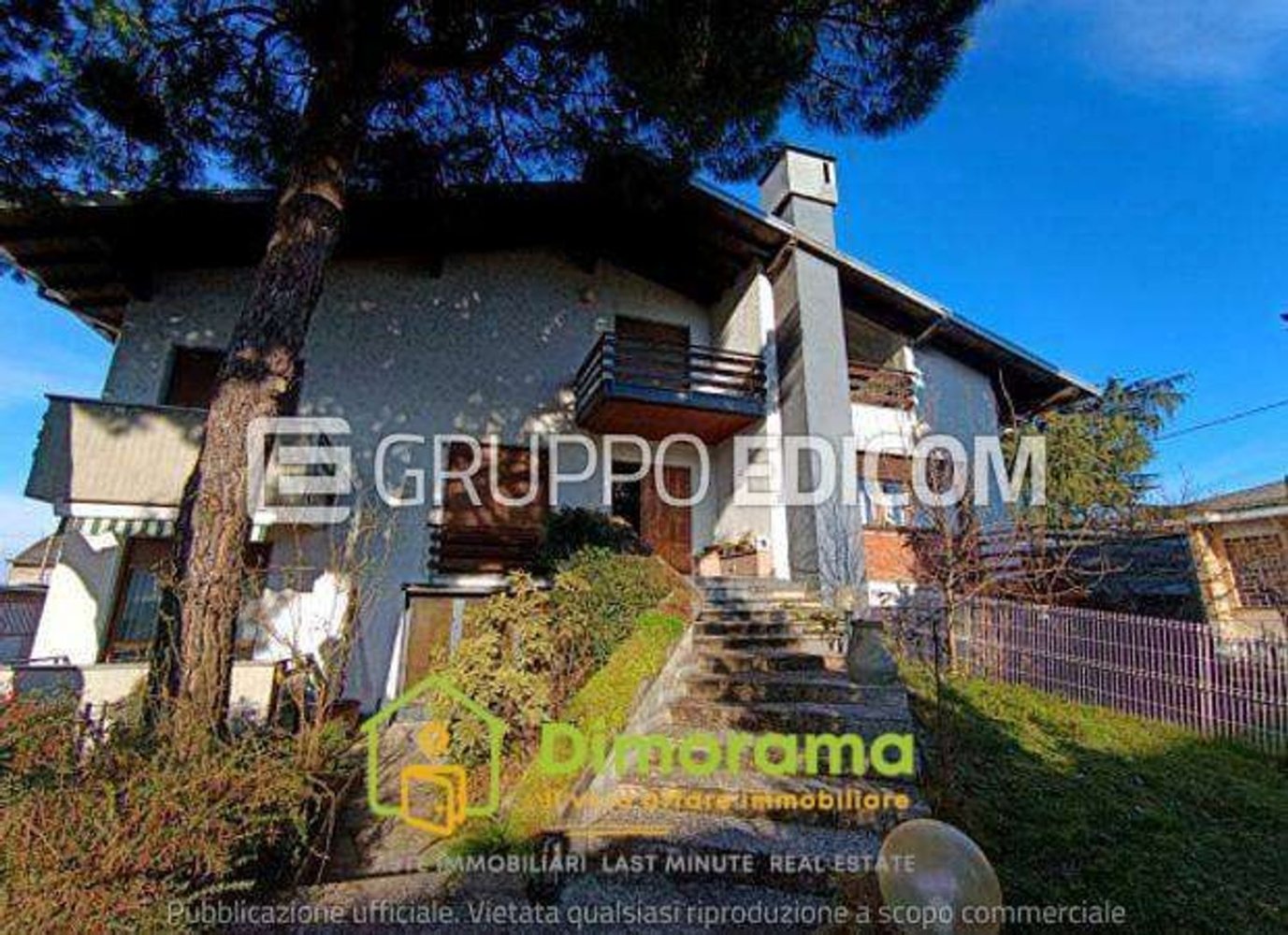 Apartamento de 18 dormitorios en Robecchetto con Induno, Italy No. 382307