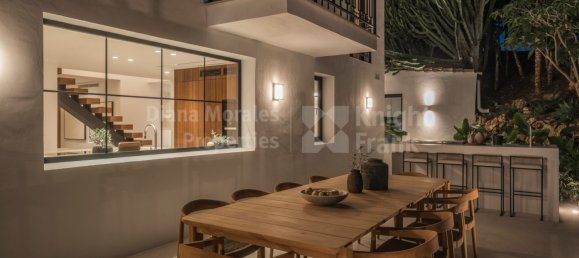 5 bedrooms Villa in Marbella, Spain No. 243582 25