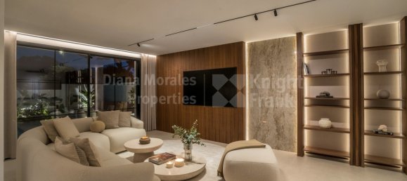 5 bedrooms Villa in Marbella, Spain No. 243582 26