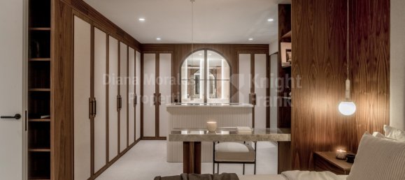 5 bedrooms Villa in Marbella, Spain No. 243582 32