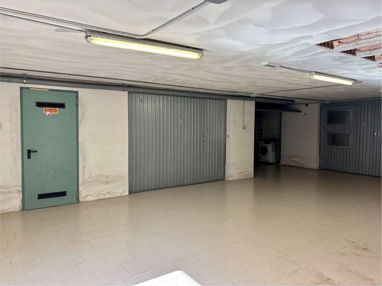 Garage in Porto Recanati, Italy 62m², Nr. 362526