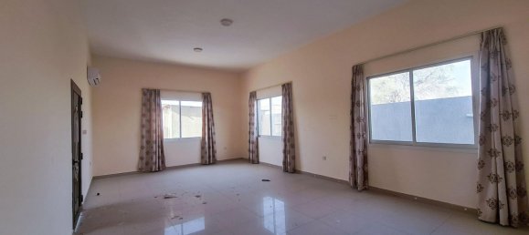 8 bedrooms Villa in Al Kharran, UAE No. 8710 18