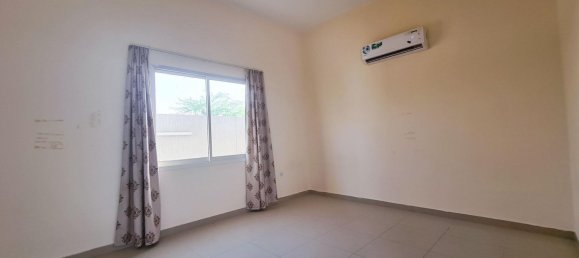 8 bedrooms Villa in Al Kharran, UAE No. 8710 4