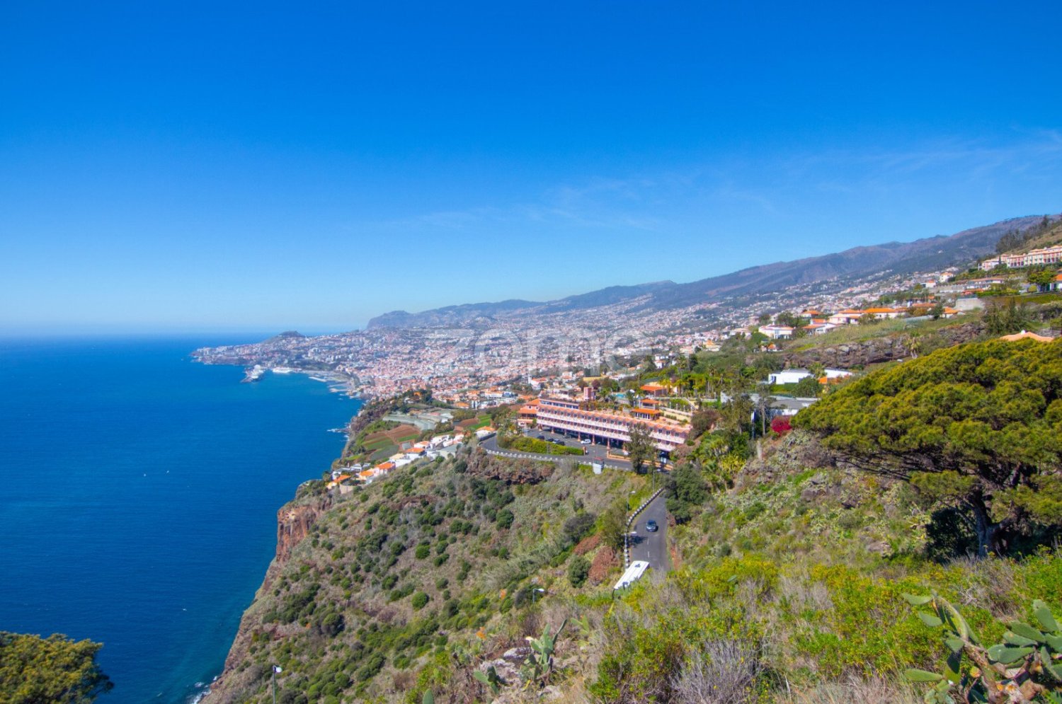  Land in Funchal, Portugal No. 145063