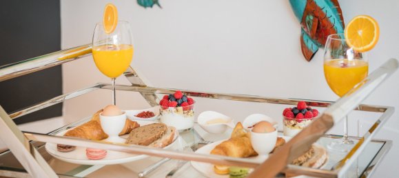 Apartamento de 6 dormitorios en Marbella, Spain No. 180441 6