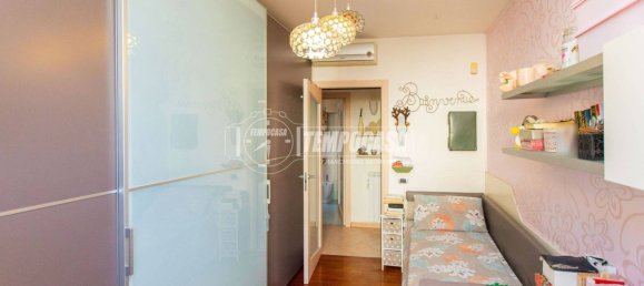 2 bedrooms Apartment in Busto Arsizio, Italy No. 374302 4