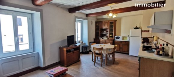 Casa de 3 dormitorios en Puy-de-Dome, France No. 325120 2