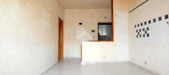 Apartamento de 2 dormitorios en Lucera, Italy No. 136835 3