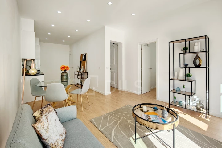 3 bedrooms Apartment in Lisbon, Portugal No. 103595