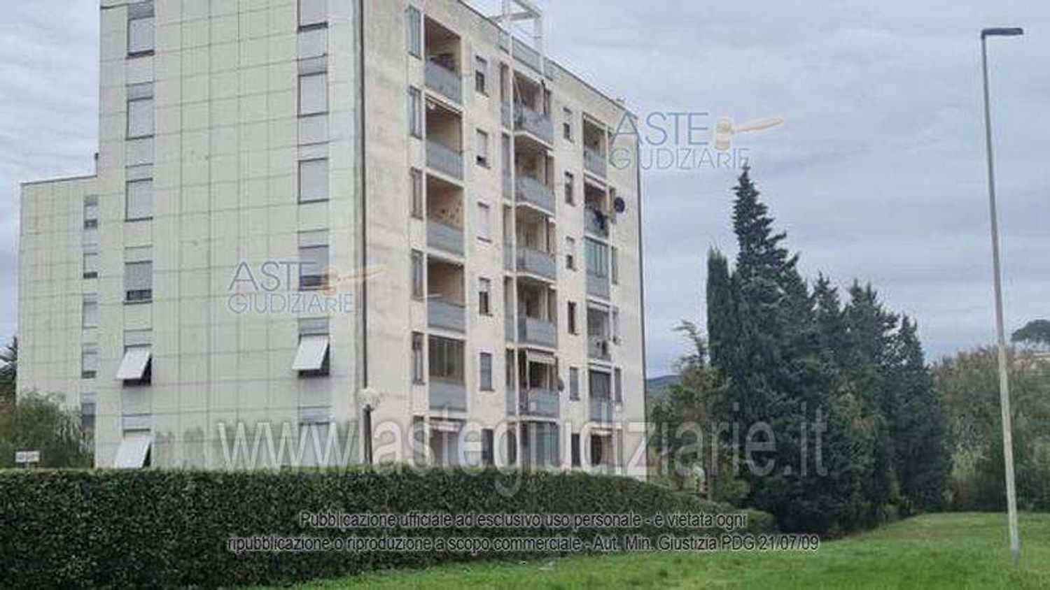 6 rooms Apartment in Livorno, Italy No. 50947