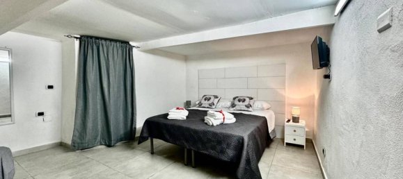 2 rooms Apartment in Naples, Italy No. 33704 25