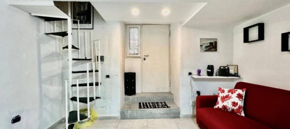 2 rooms Apartment in Naples, Italy No. 33704 20