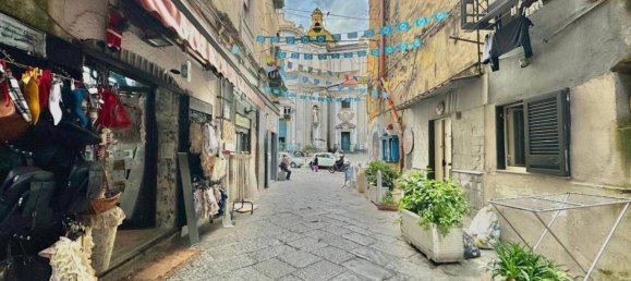 2 rooms Apartment in Naples, Italy No. 33704 16