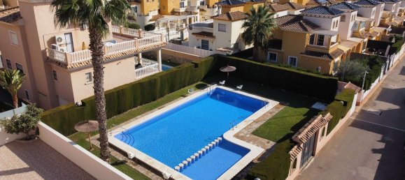 3 bedrooms Villa in Alicante, Spain No. 146813 2