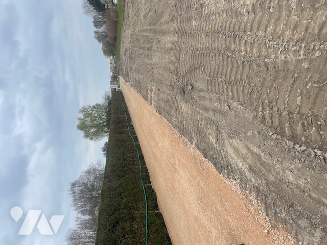  Land in Groffliers, France No. 122675