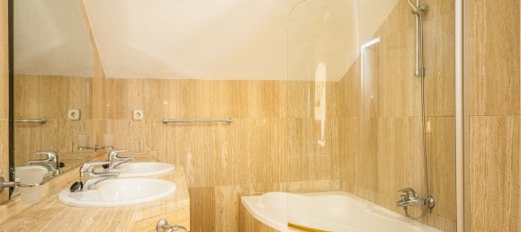 2 bedrooms Penthouse in Marbella, Spain No. 127305 9