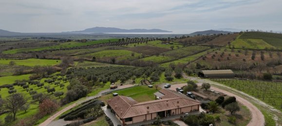 3 bedrooms Castles in Orbetello, Italy No. 55601 9