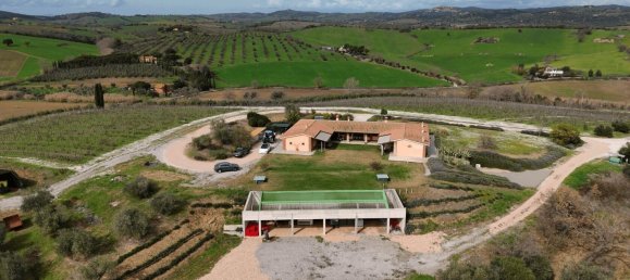 3 bedrooms Castles in Orbetello, Italy No. 55601 3