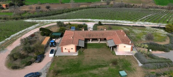 3 bedrooms Castles in Orbetello, Italy No. 55601 6