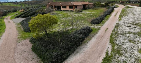 3 bedrooms Castles in Orbetello, Italy No. 55601 8