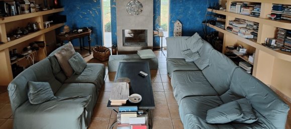 3 bedrooms Castles in Orbetello, Italy No. 55601 21