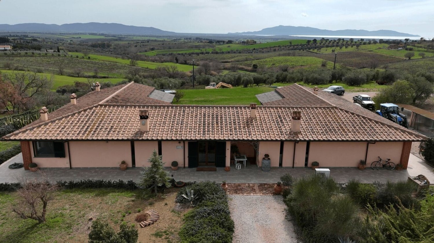 3 bedrooms Castles in Orbetello, Italy No. 55601