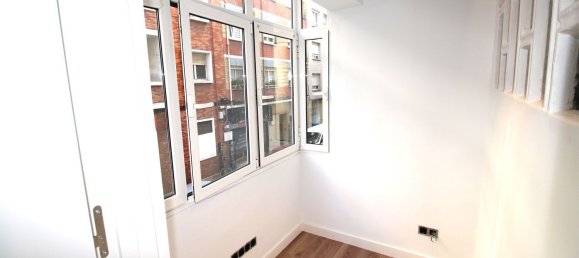 2 bedrooms Apartment in Gijon, Spain No. 149300 2